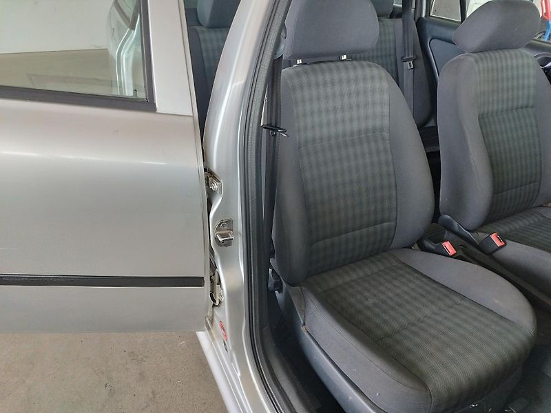 Škoda Octavia (2003) 1,6MPi 75KW KLIMATRONIK, TAŽNÝ - fotka 13 z 17