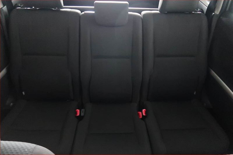 Toyota Corolla Verso (2005) 2.2 D-4D, nová STK, Tažné - fotka 10 z 17