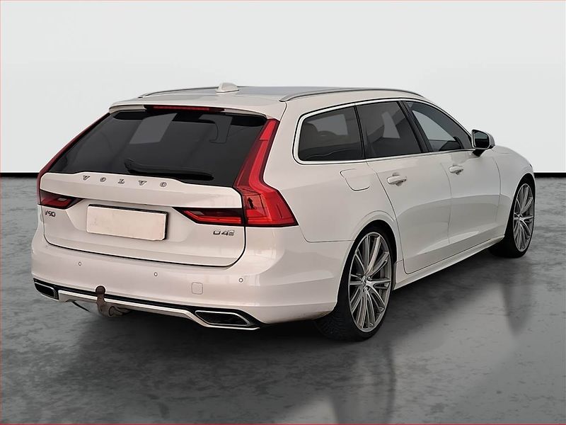 Volvo V90 (2018) R-Design D4, Automat, Kůže - fotka 5 z 6