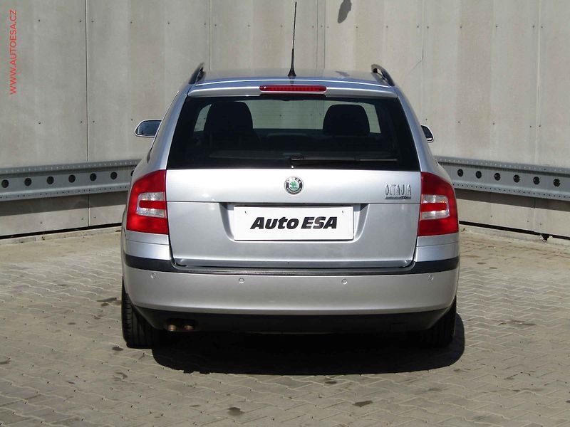 Škoda Octavia (2008) 1.9 TDi, xenon, autoAC - fotka 5 z 19