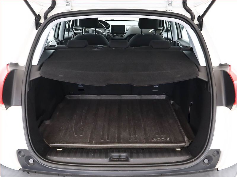 Peugeot 2008 (2016) 1.2 PureTech, Serv.kniha - fotka 10 z 11