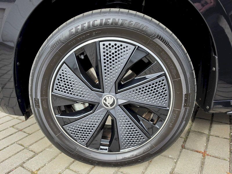 Škoda Kamiq (2025) 1,5TSI 110KW DSG MONTE CARLO - fotka 28 z 30