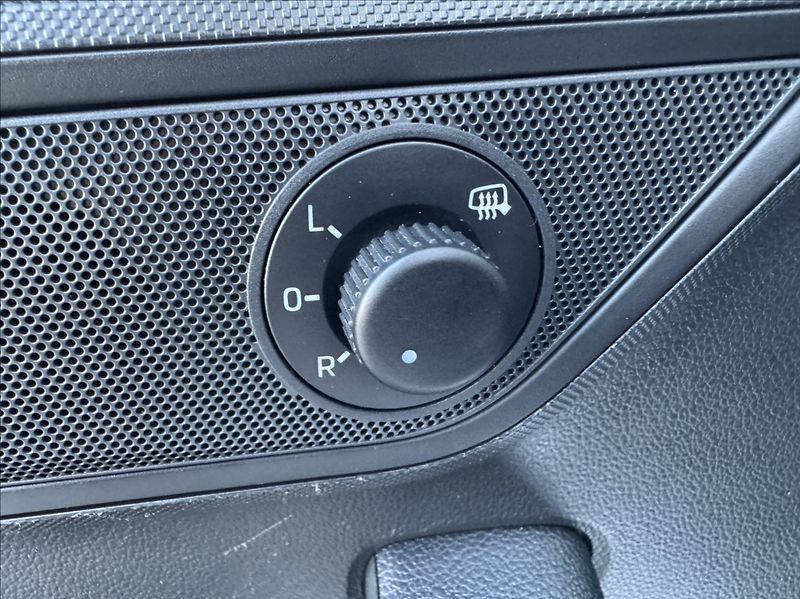Škoda Fabia 1,0 TSI DPH tažné 1maj původČR - fotka 24 z 50