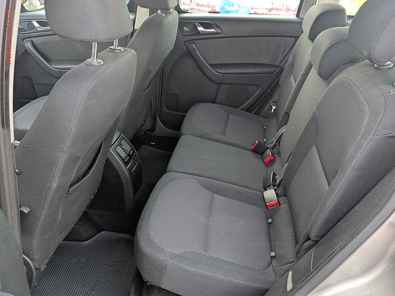 Škoda Yeti (2009) 2.0 TDi, ČR, Klima - fotka 10 z 14