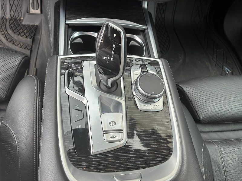 BMW Řada 7 (2020) 740i, 239KW, LONG, SOFT, H/K - fotka 29 z 44