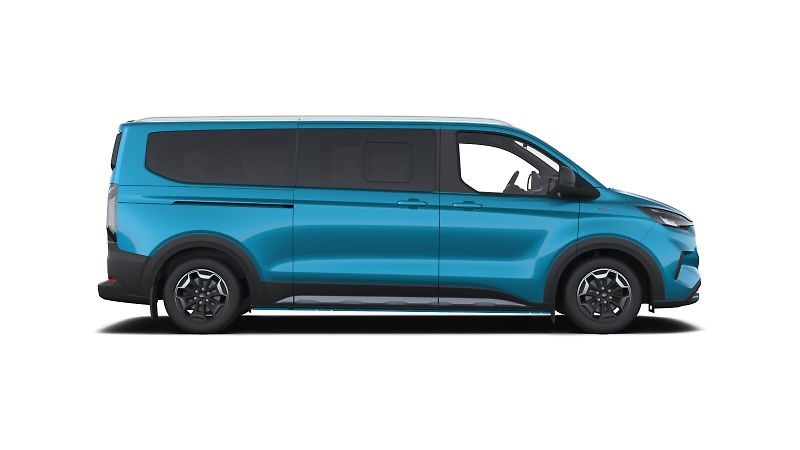 Ford Tourneo Custom (2026) Active L2, Tourneo, 2.0 EcoBlu - fotka 2 z 9
