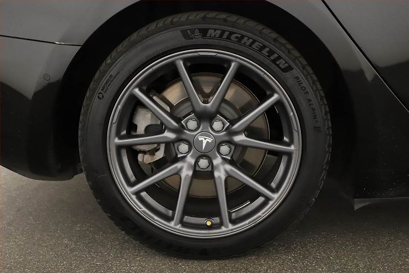 Tesla Model 3 (2019) Long Range 4WD 78kWh, SoH 78% - fotka 20 z 20