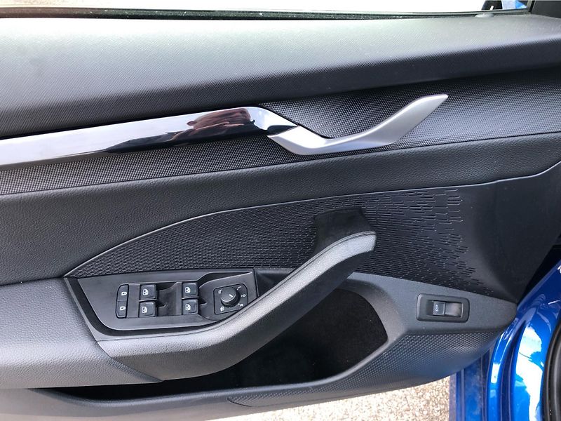 Škoda Octavia 1.5 TSi SPORTLINE - fotka 15 z 30