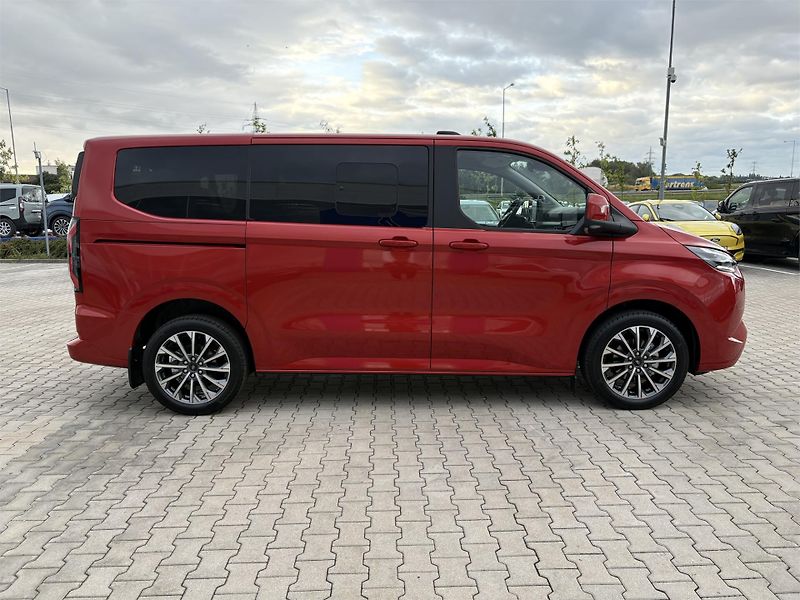 Ford Tourneo Custom (2026) Titanium X L1, Tourneo, 2.5 Du - fotka 6 z 19