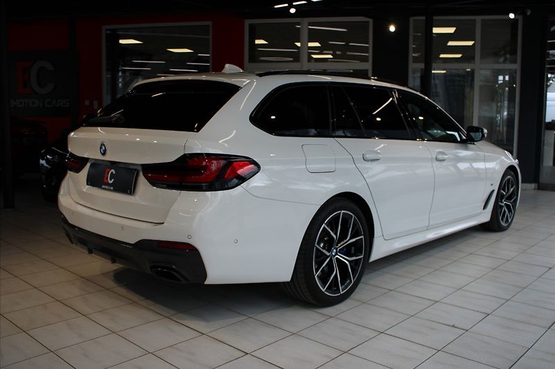 BMW Řada 5 530d xDrive M Sport DAProf/360 - fotka 6 z 35