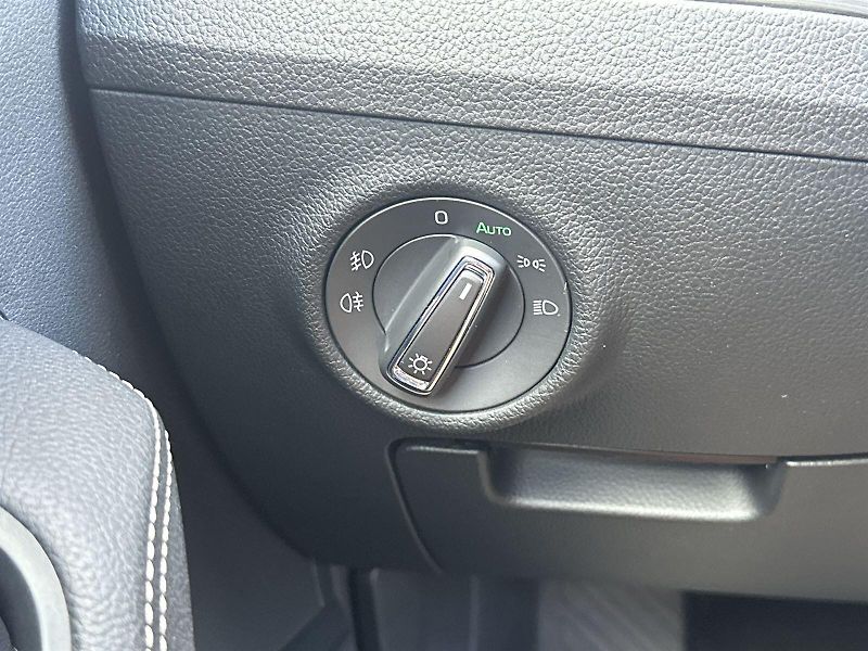 Škoda Superb (2023) Combi 2.0 TDI DSG Style - fotka 17 z 34