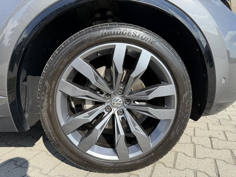 Volkswagen Touareg 3.0 TDI R-LINE   ONE MILLION - fotka 20 z 25