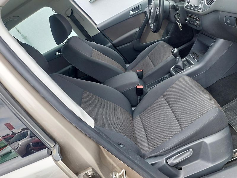 Volkswagen Tiguan (2014) Trend 2.0TDi 81kW - fotka 22 z 32