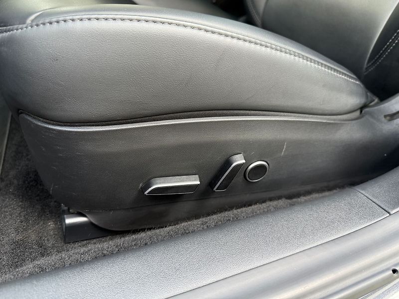 Tesla Model 3 Long Range AWD - fotka 13 z 41