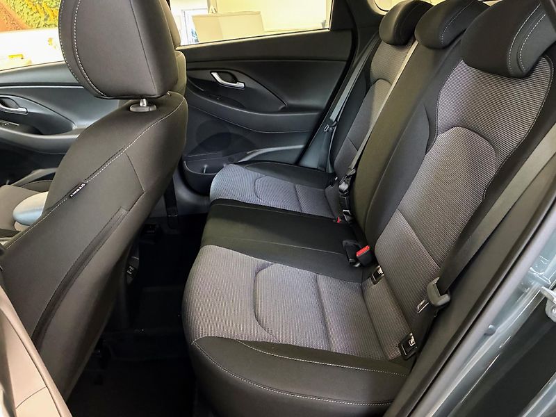 Hyundai i30 1,6 T-GDi 110kW DCT GO CZECH - fotka 18 z 20