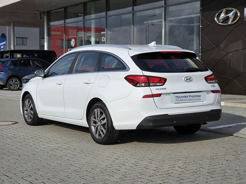 Hyundai i30 (2019) 1,4 TGDI 103kW STYLE NAV - fotka 3 z 15
