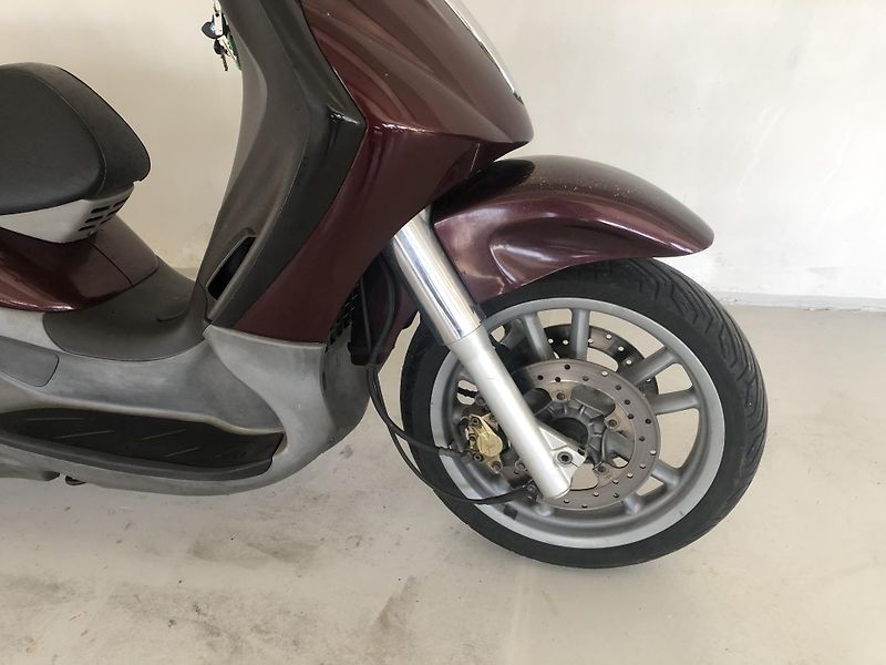 Piaggio Beverly 500 - fotka 16 z 18
