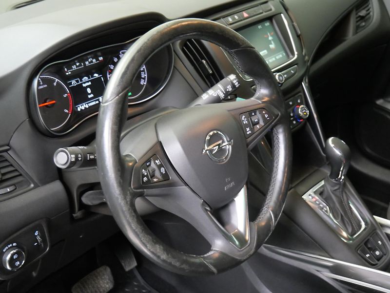 Opel Zafira - fotka 14 z 24