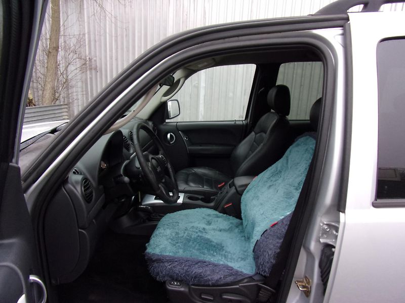 Jeep Cherokee (2004) 2.5 CRD 105kW 4X4  BEZ KOROZE - fotka 9 z 23