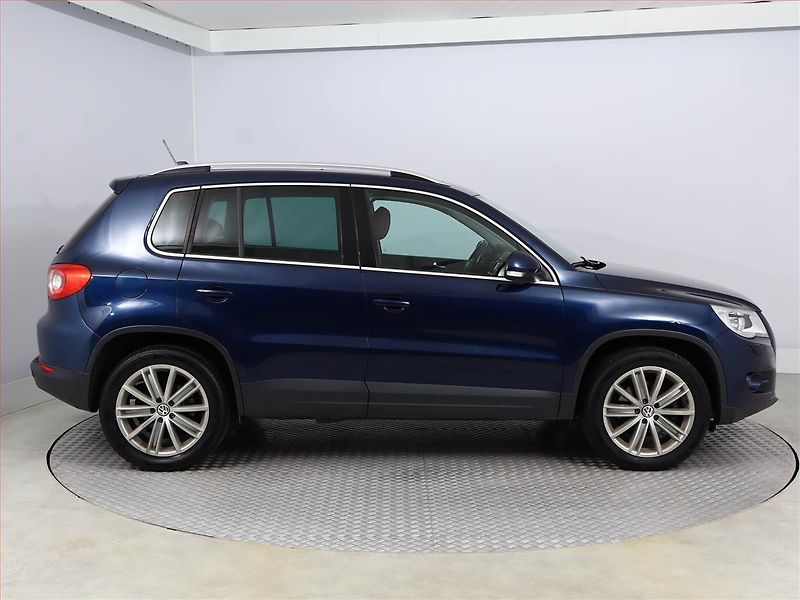 Volkswagen Tiguan (2009) 2.0 TDI, 4X4, Automat - fotka 6 z 18