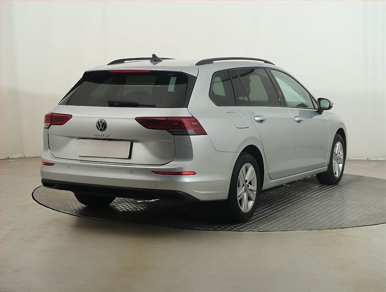 Volkswagen Golf (2021) Life 2.0 TDI, Navi, Tempomat - fotka 5 z 15