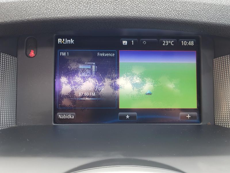 Renault Laguna 2.0dCi 127kW*4CONTROL*PANORAMA - fotka 22 z 54
