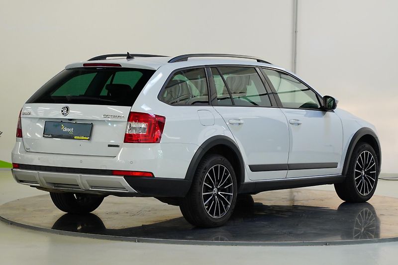 Škoda Octavia - fotka 2 z 28