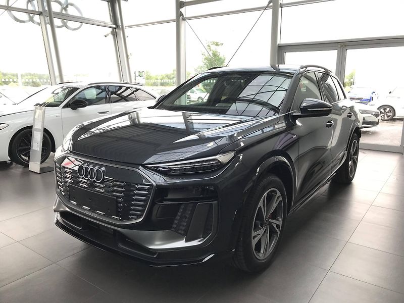 Audi Q6 e-tron quattro 100kWh - fotka 1 z 22