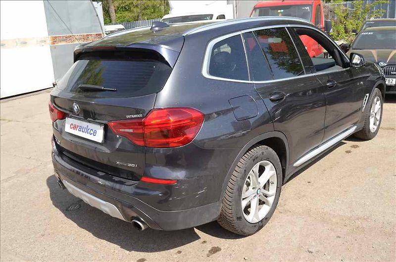BMW X3 (2019) XDRIVE 30I - fotka 4 z 21