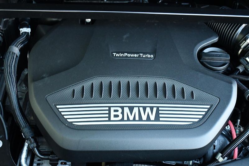 BMW X2 xDrive20d TAŽNÉ ČR PANO 1M HUD - fotka 38 z 38