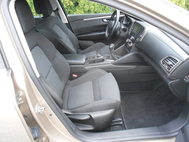 Renault Talisman 1.5DCi, NAVI, LED!! - fotka 16 z 34
