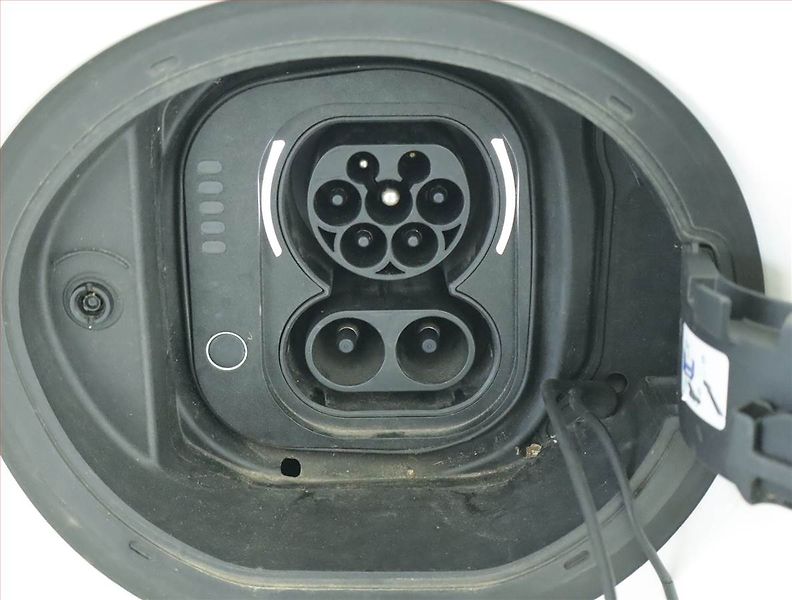 Fiat 500e (2021) 42 kWh, SoH 93%, Automat - fotka 19 z 20