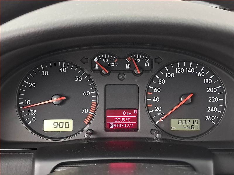 Volkswagen Passat (1999) 1.8 T, Automat, Serv.kniha - fotka 11 z 15