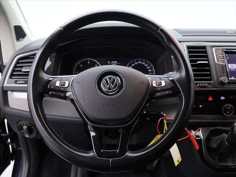 Volkswagen Multivan 2,0 TDI 150kW 4Motion LED 1Maj - fotka 17 z 30