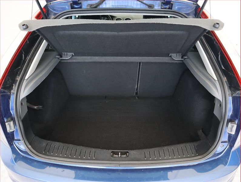 Ford Focus (2008) 1.6 TDCi, nová STK - fotka 14 z 15