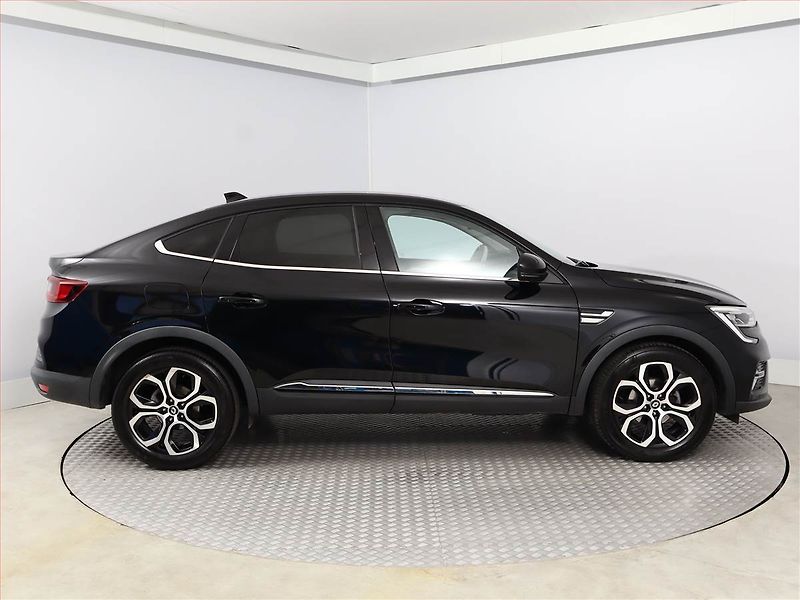 Renault Arkana (2022) 1.3 TCe - fotka 6 z 17