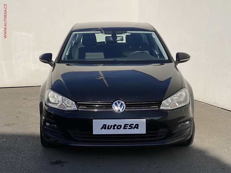 Volkswagen Golf (2014) 2.0 TDi 4x4, Comfortline - fotka 2 z 16