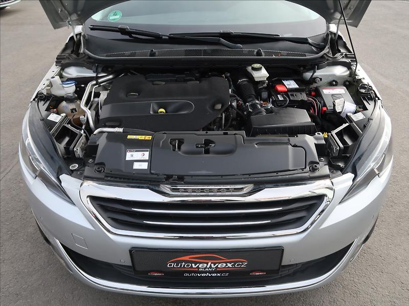 Peugeot 308 2,0 BHDi,110kW,NovéČR,DPH - fotka 20 z 23