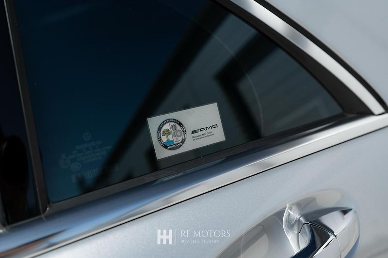 Mercedes-Benz Třídy S (2013) AMG S 63 5.5 V8 Biturbo - fotka 16 z 56