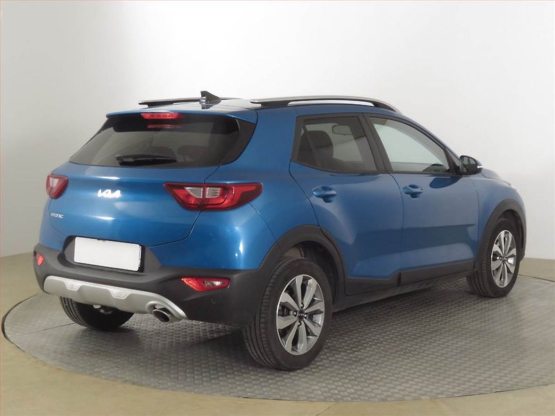 Kia Stonic (2023) 1.0 T-GDI, Automat, Serv.kniha - fotka 5 z 19
