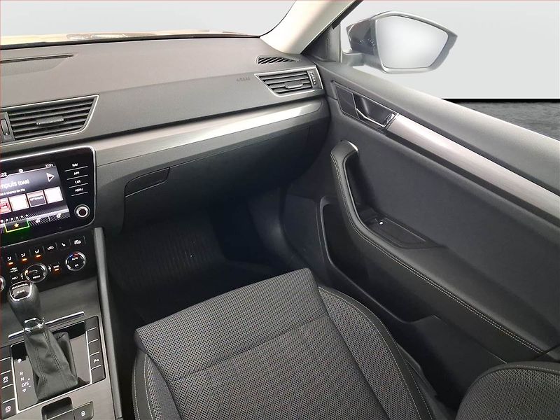 Škoda Superb (2022) 2.0 TDI - fotka 8 z 20