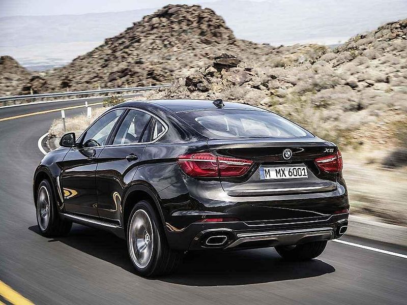 BMW X6.