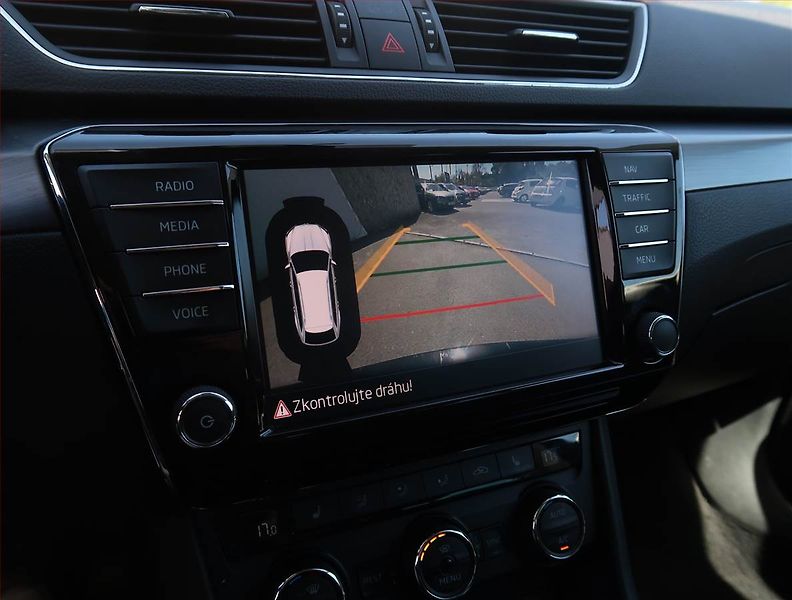 Škoda Superb (2015) Style 1.6 TDI, Serv.kniha - fotka 17 z 24