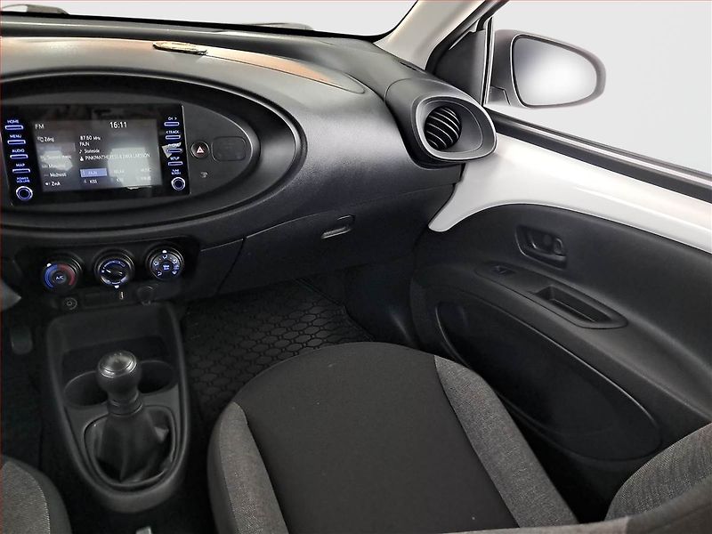 Toyota Aygo (2023) 1.0, LPG, Tempomat - fotka 8 z 17