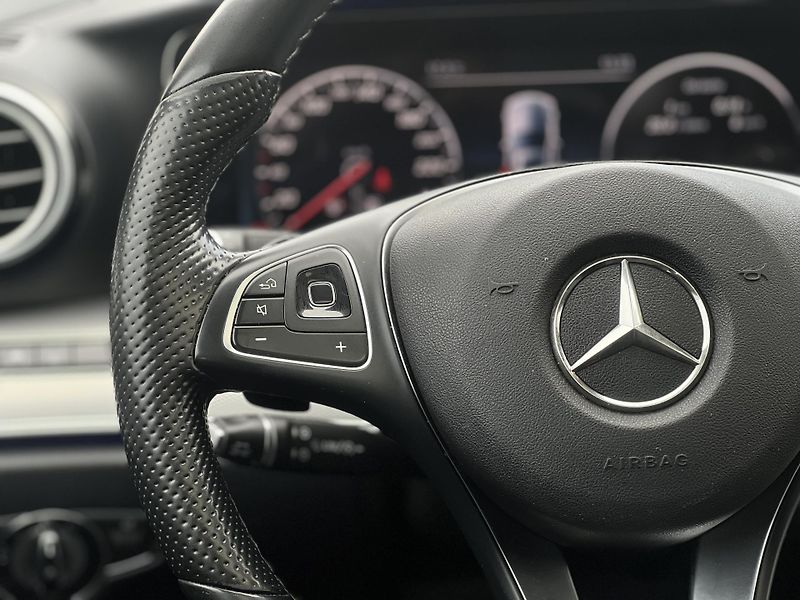 Mercedes-Benz Třídy E (2017)  E-Class 350d 4MATIC BURMESTER - fotka 11 z 30