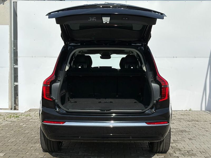Volvo XC90 Ultra Bright T8 AWD 299kW - fotka 7 z 28