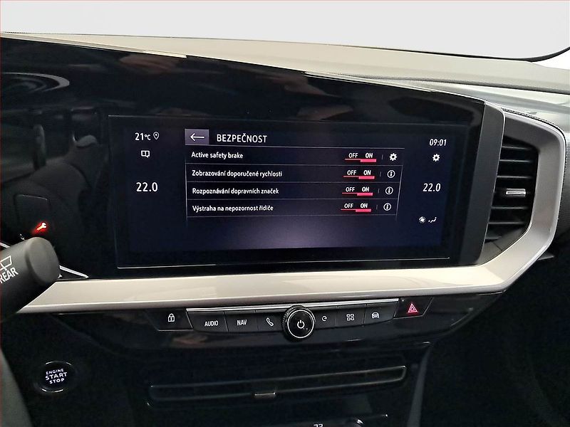 Opel Mokka (2022) Electric 50 kWh, SoH 90% - fotka 26 z 27