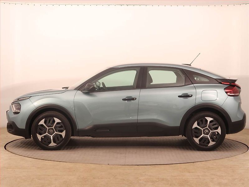 Citroën C4 (2022) Feel 1.2 PureTech, ČR,1.maj - fotka 3 z 15