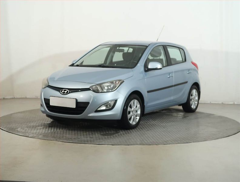 Kia Ceed (2013) Top 1.6 GDI, Serv.kniha - fotka 2 z 17