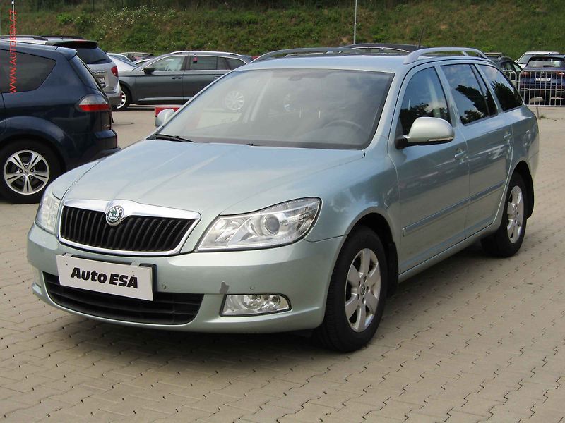 Škoda Octavia (2012) 1.4 TSi, ČR, AC, temp - fotka 3 z 16